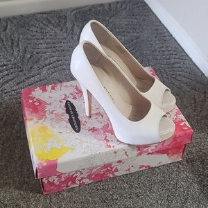 Chinese Laundry white heels 👠